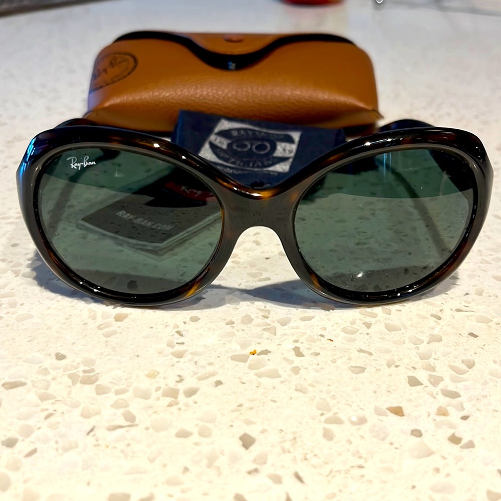RayBan Tortoise round sunglasses